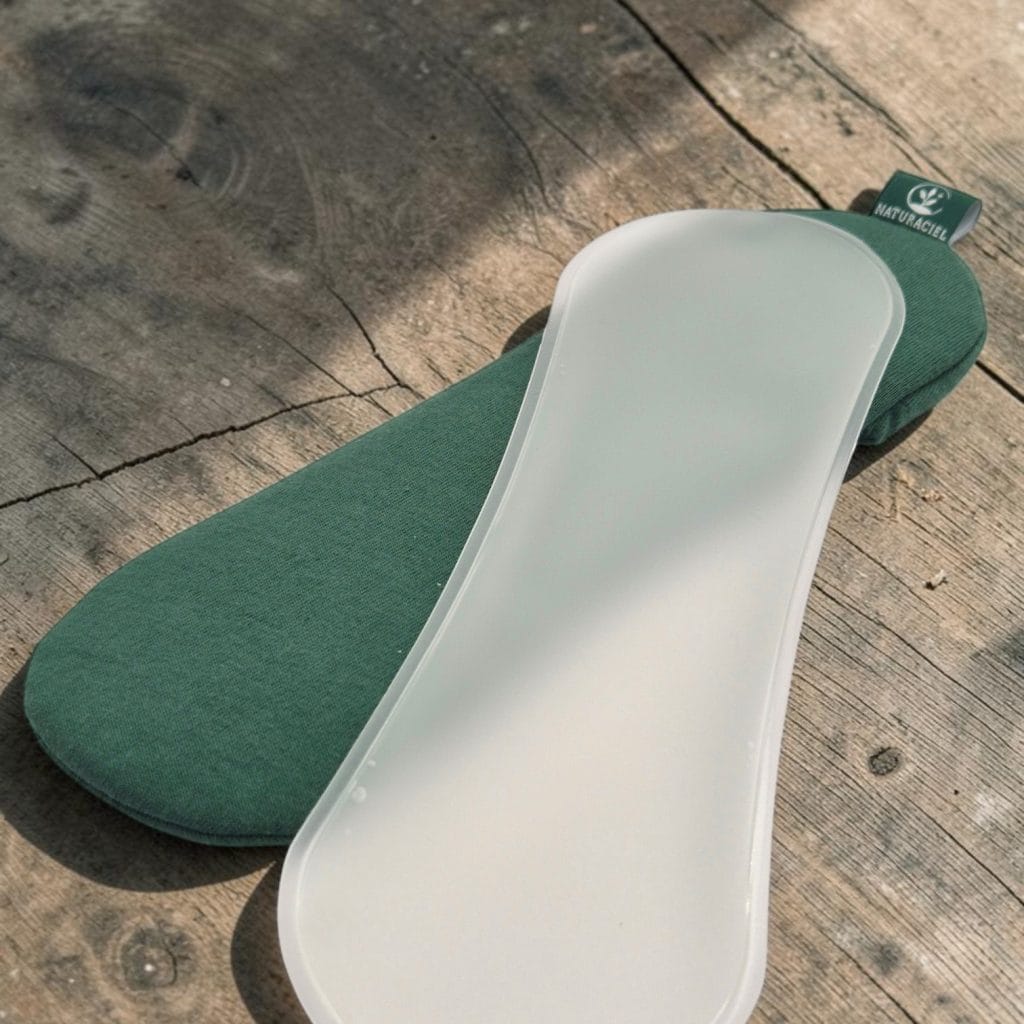 Accessoire de cryothérapie périnéale réutilisable Naturaciel conçu pour le confort intime, le post-partum, les règles douloureuses, hémorroïdes